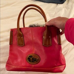 Dooney & Bourke Fuchia purse 9x11x8 brown handles